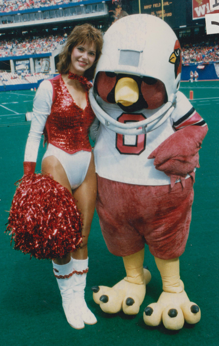 St Louis NFL Cheerleaders - Big Red Line