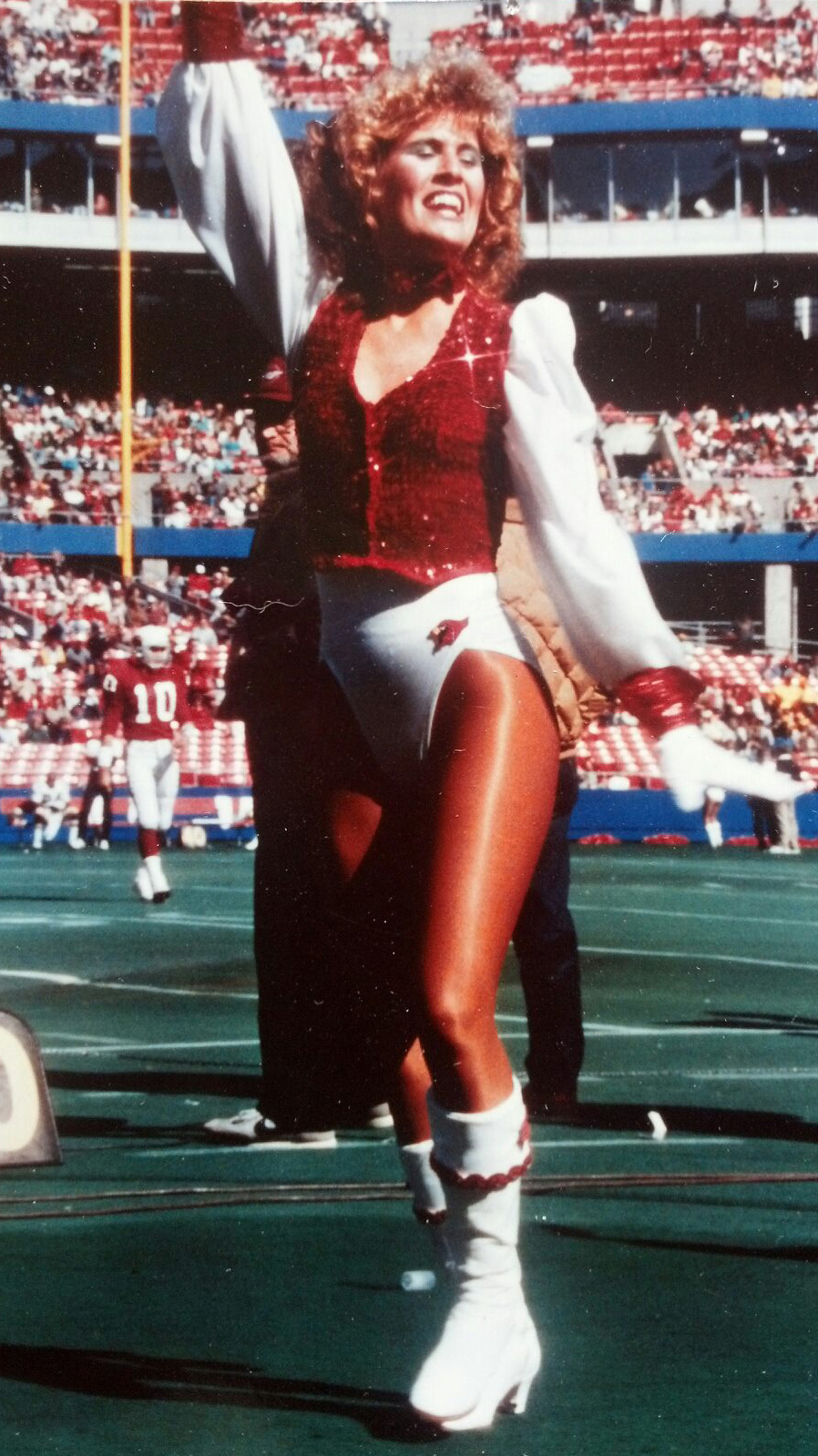 St Louis NFL Cheerleaders - Big Red Line