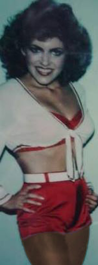 St Louis NFL Cheerleaders - Big Red Line