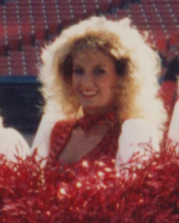 St Louis NFL Cheerleaders - Big Red Line